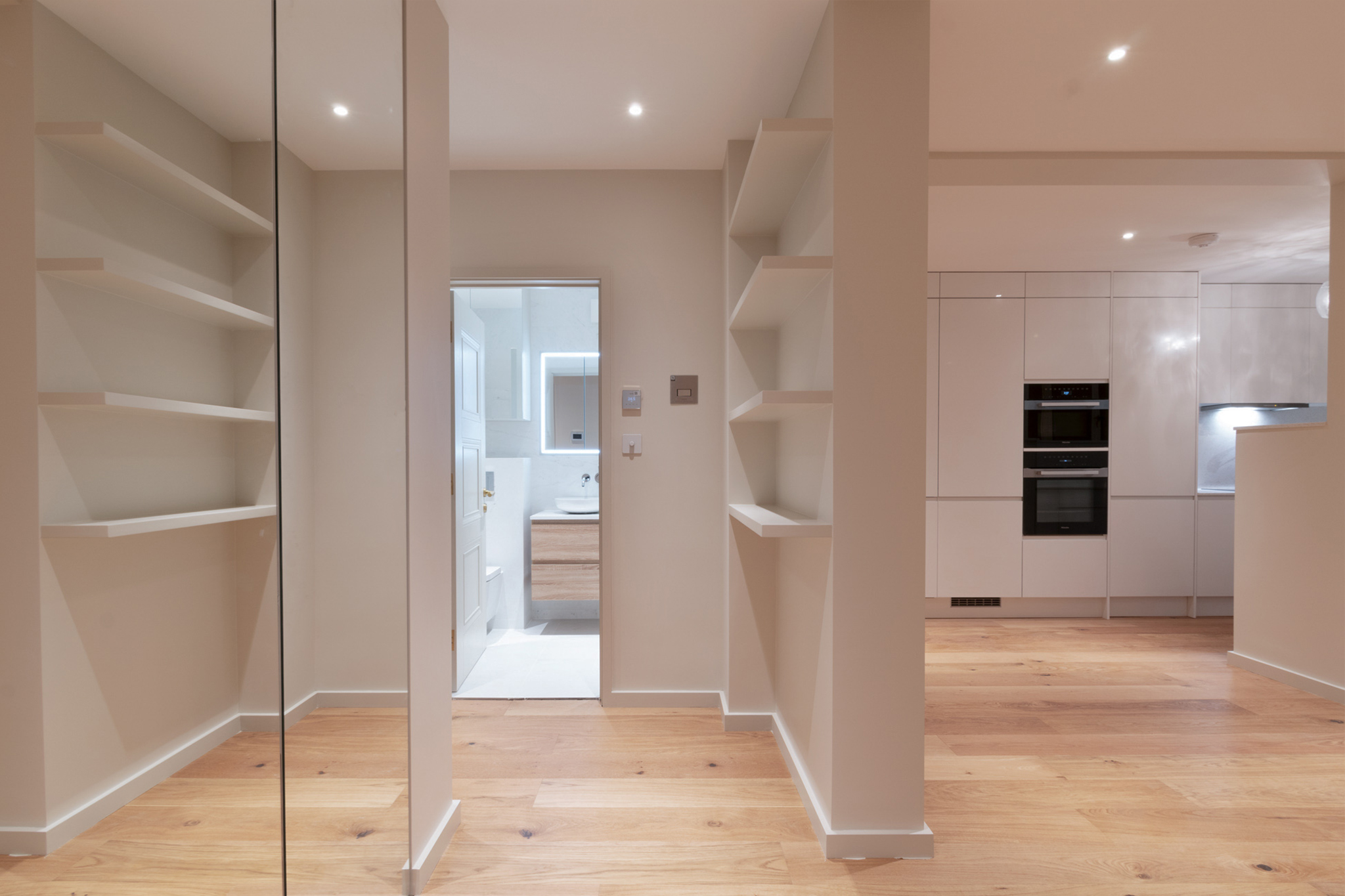 Lancaster Gate - Photo 3