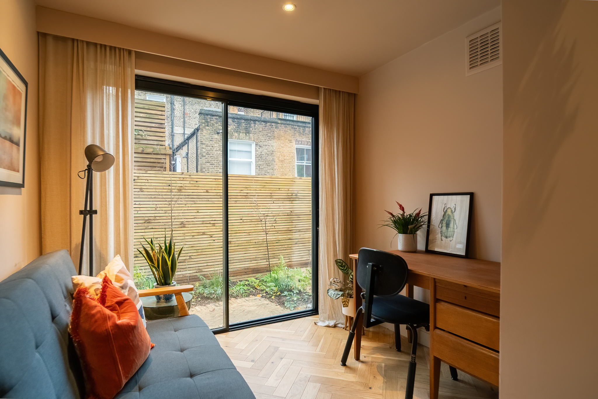 West Hampstead - Photo 12